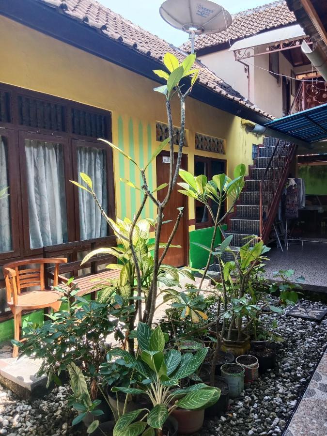 Agung Pring Homestay Batununggul Ngoại thất bức ảnh